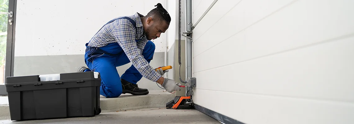 Repair Garage Door Not Closing But Light Flashing in Kendall, FL