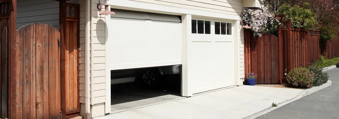 Repair Garage Door Won't Close Light Blinks in Kendall, Florida